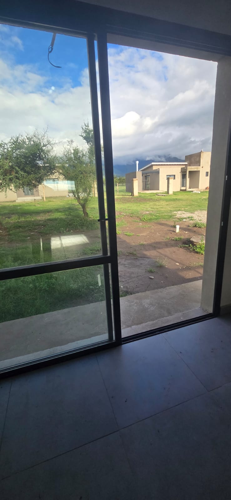 PREVENTA CASA MINIMALISTA | LA ARBOLADA | MERLO