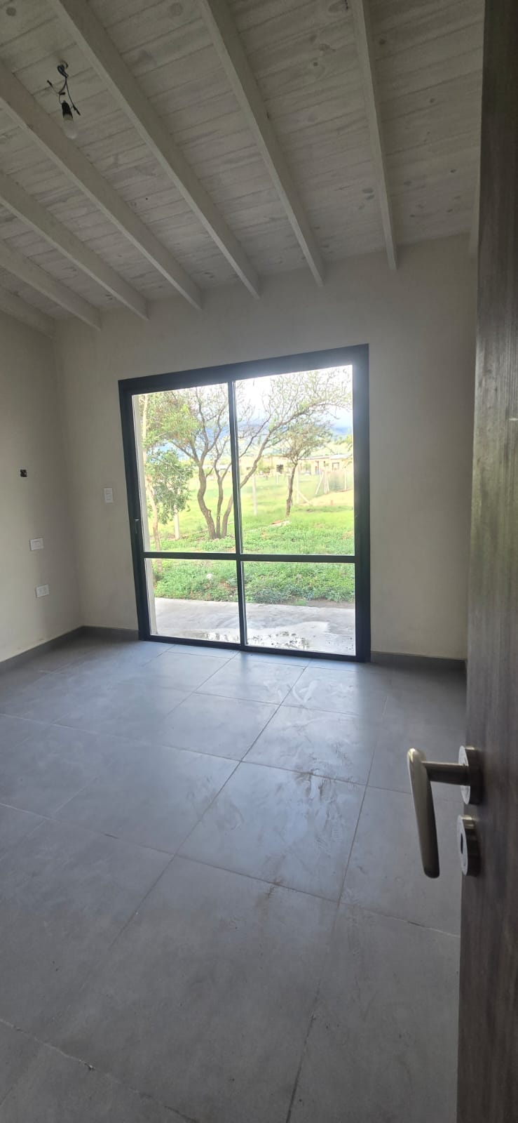 PREVENTA CASA MINIMALISTA | LA ARBOLADA | MERLO