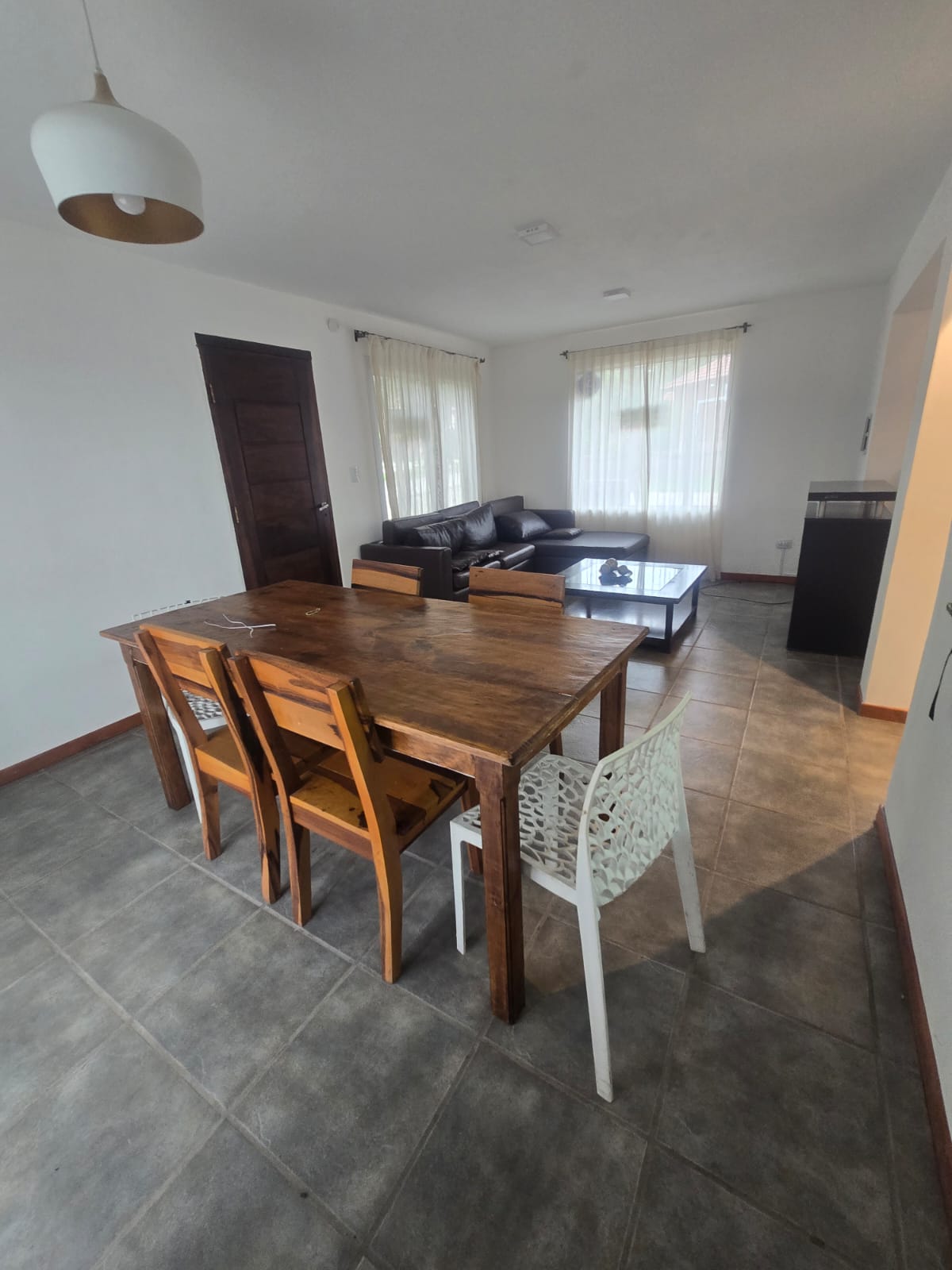 IMPECABLE CHALET CENTRICO | MERLO