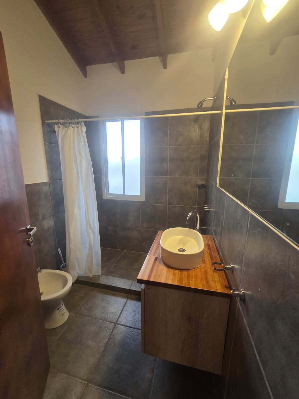 IMPECABLE CHALET CENTRICO | MERLO