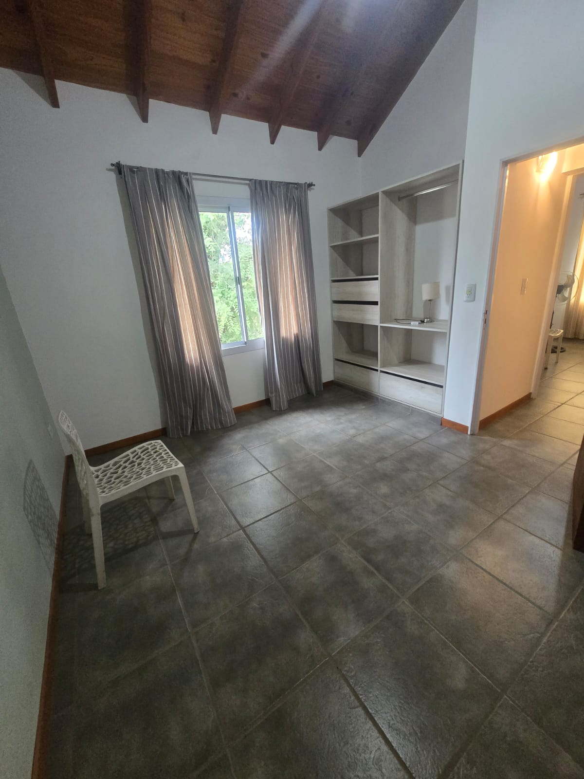 IMPECABLE CHALET CENTRICO | MERLO