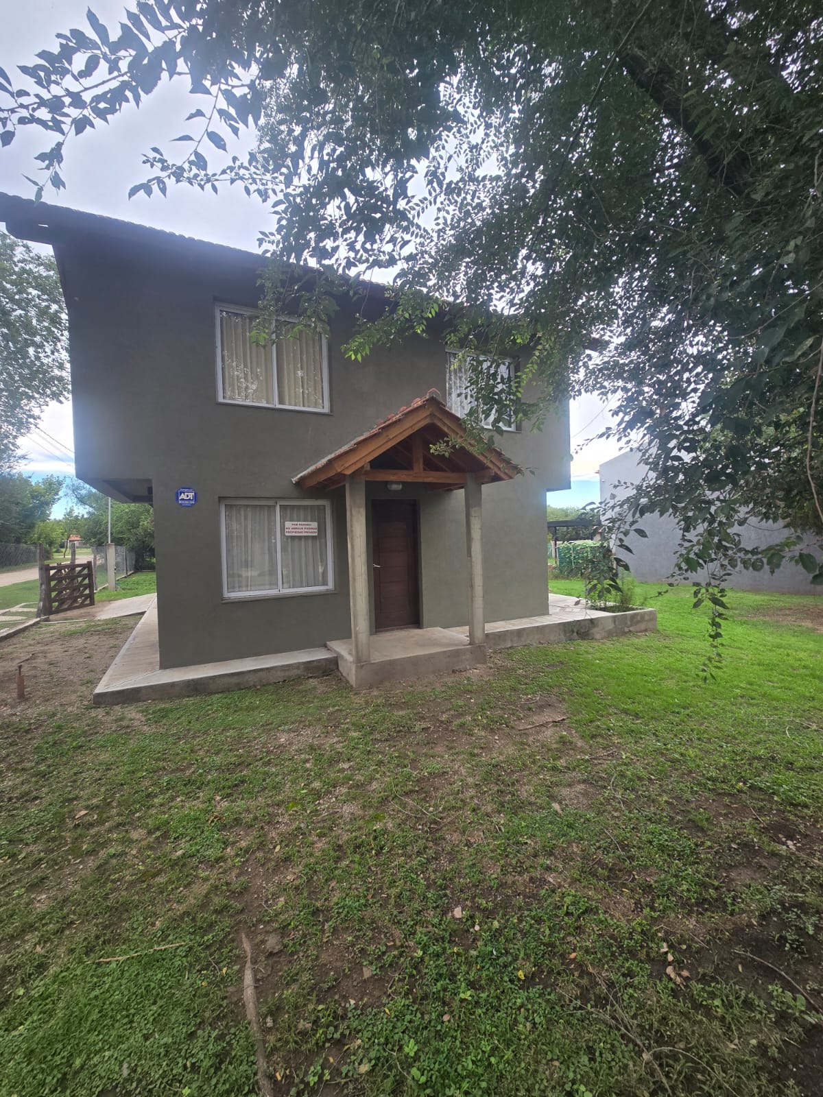 IMPECABLE CHALET CENTRICO | MERLO