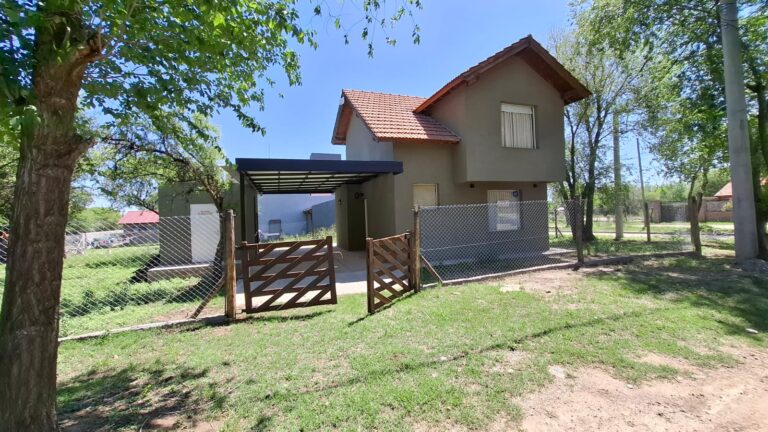 IMPECABLE CHALET CENTRICO | MERLO