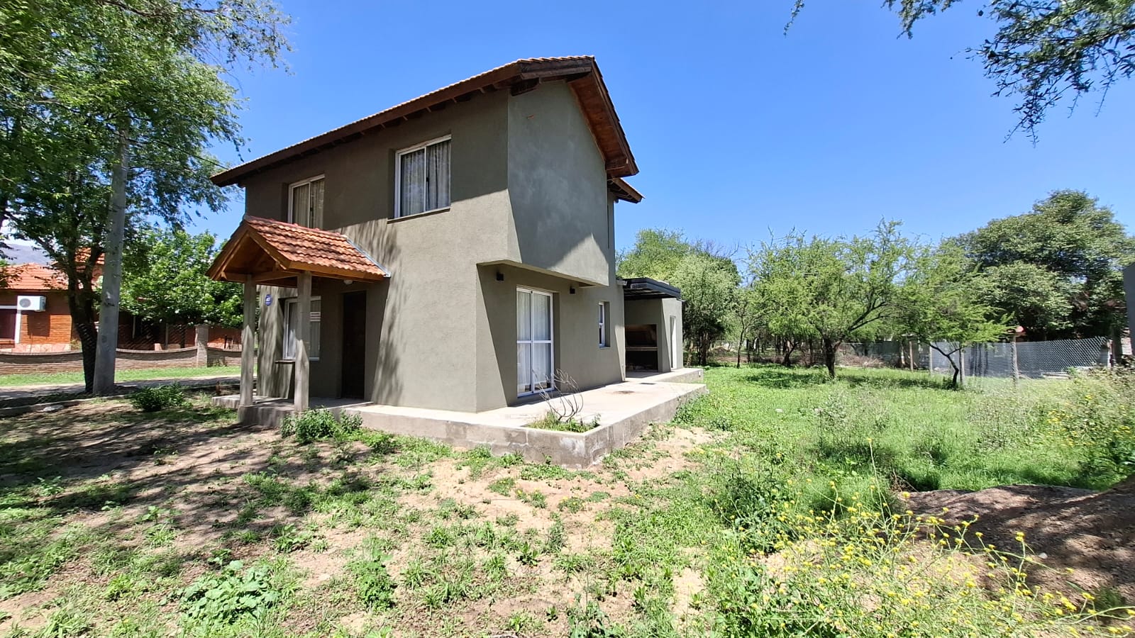 IMPECABLE CHALET CENTRICO | MERLO