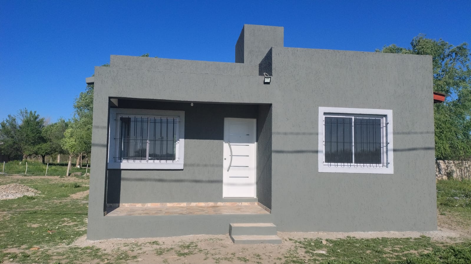 CASA MINIMALISTA DE 3 AMBIENTES | SANTA ROSA DEL CONLARA