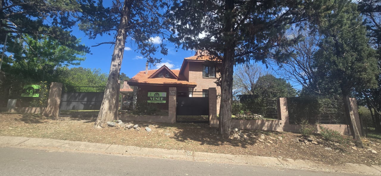 IMPORTANTE CHALET 5 AMBIENTES | RINCON DEL ESTE | MERLO