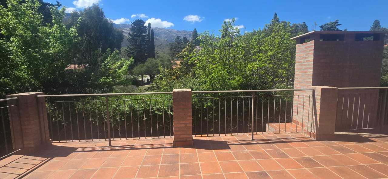 IMPORTANTE CHALET 5 AMBIENTES | RINCON DEL ESTE | MERLO