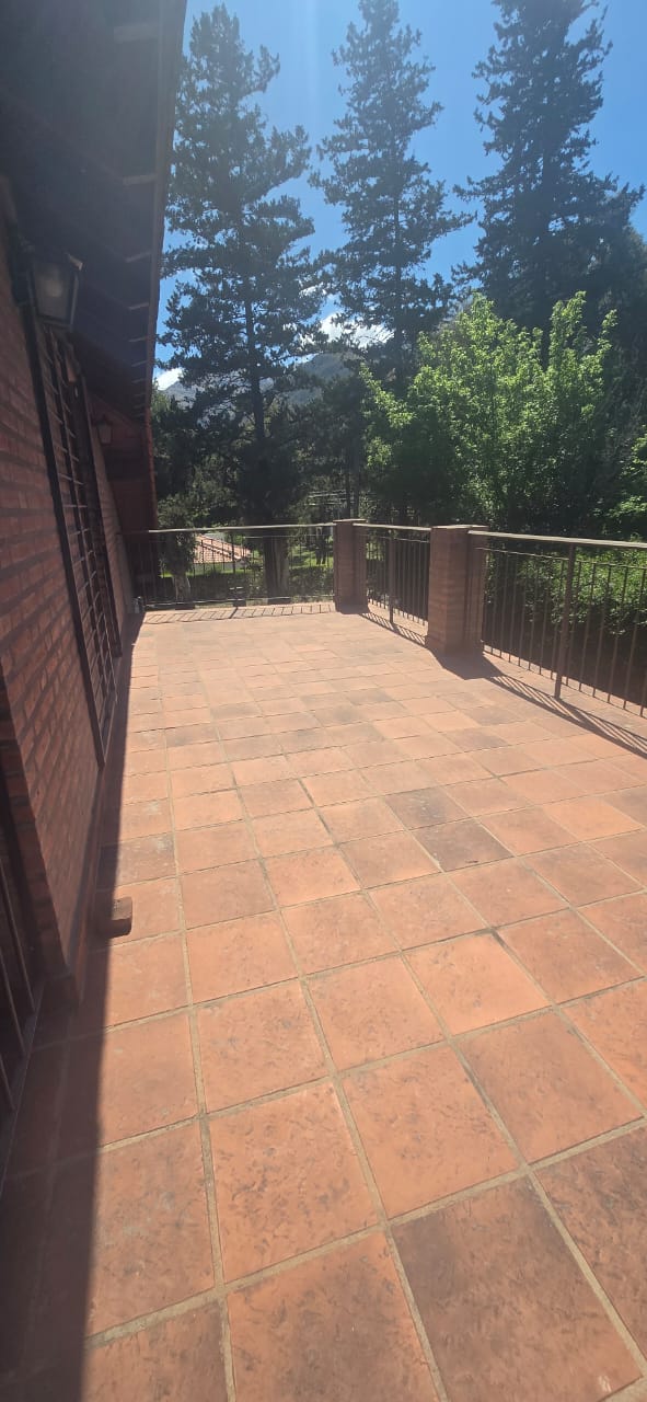 IMPORTANTE CHALET 5 AMBIENTES | RINCON DEL ESTE | MERLO