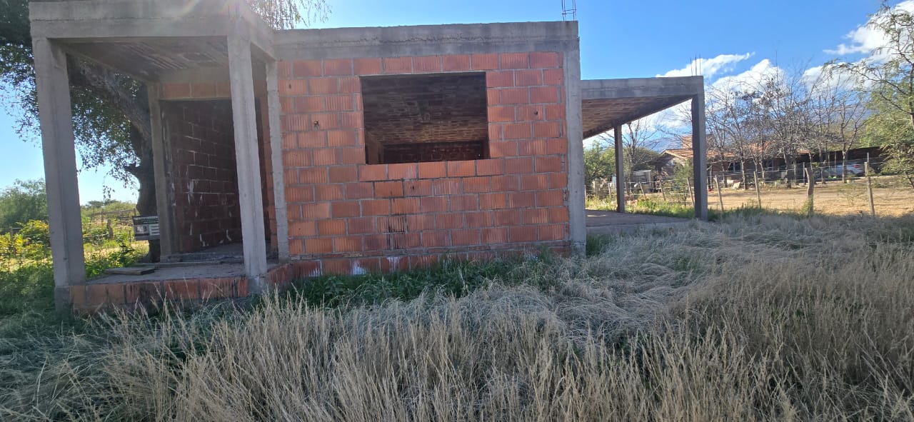 CASA A TERMINAR EN CARPINTERIA | OPORTUNIDAD