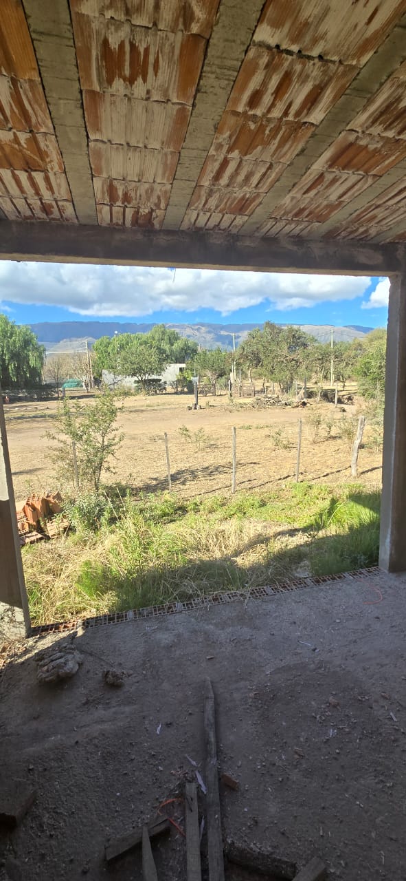 CASA A TERMINAR EN CARPINTERIA | OPORTUNIDAD