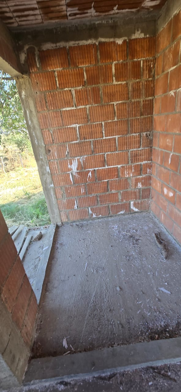 CASA A TERMINAR EN CARPINTERIA | OPORTUNIDAD