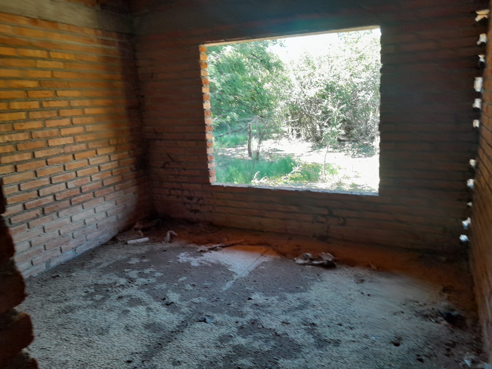 CASA A TERMINAR EN CARPINTERIA ARRIBA