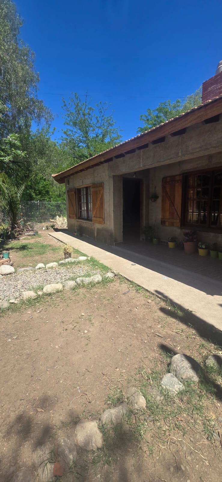 CHALET DE 4 AMBIENTES | PIEDRA BLANCA ARRIBA | MERLO