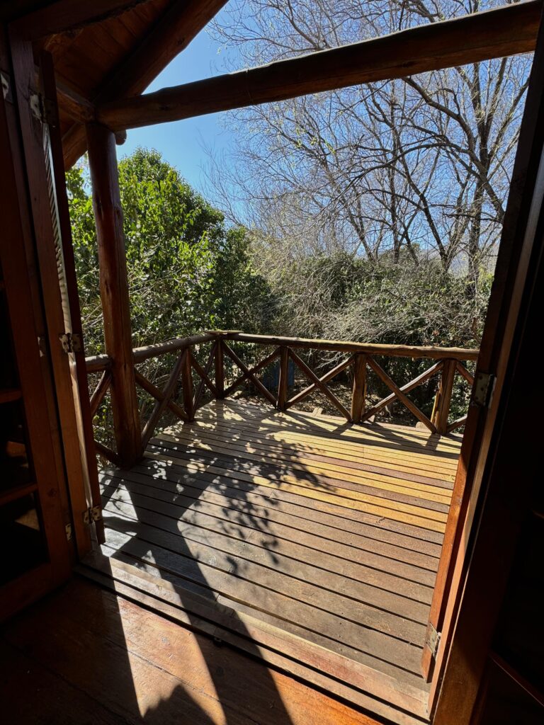 2 CABAÑAS EN EL CENTRO DE CARPINTERIA