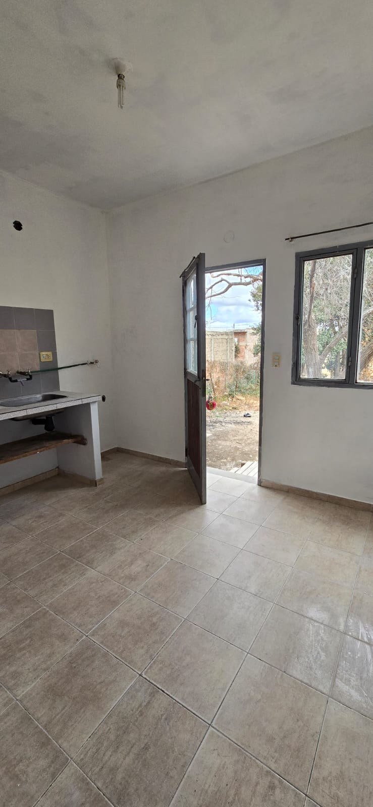 OPORTUNIDAD CASA 2 AMBIENTES EN MERLO