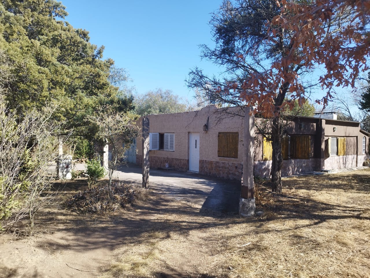 HERMOSA PROPIEDAD EN VILLA ELENA