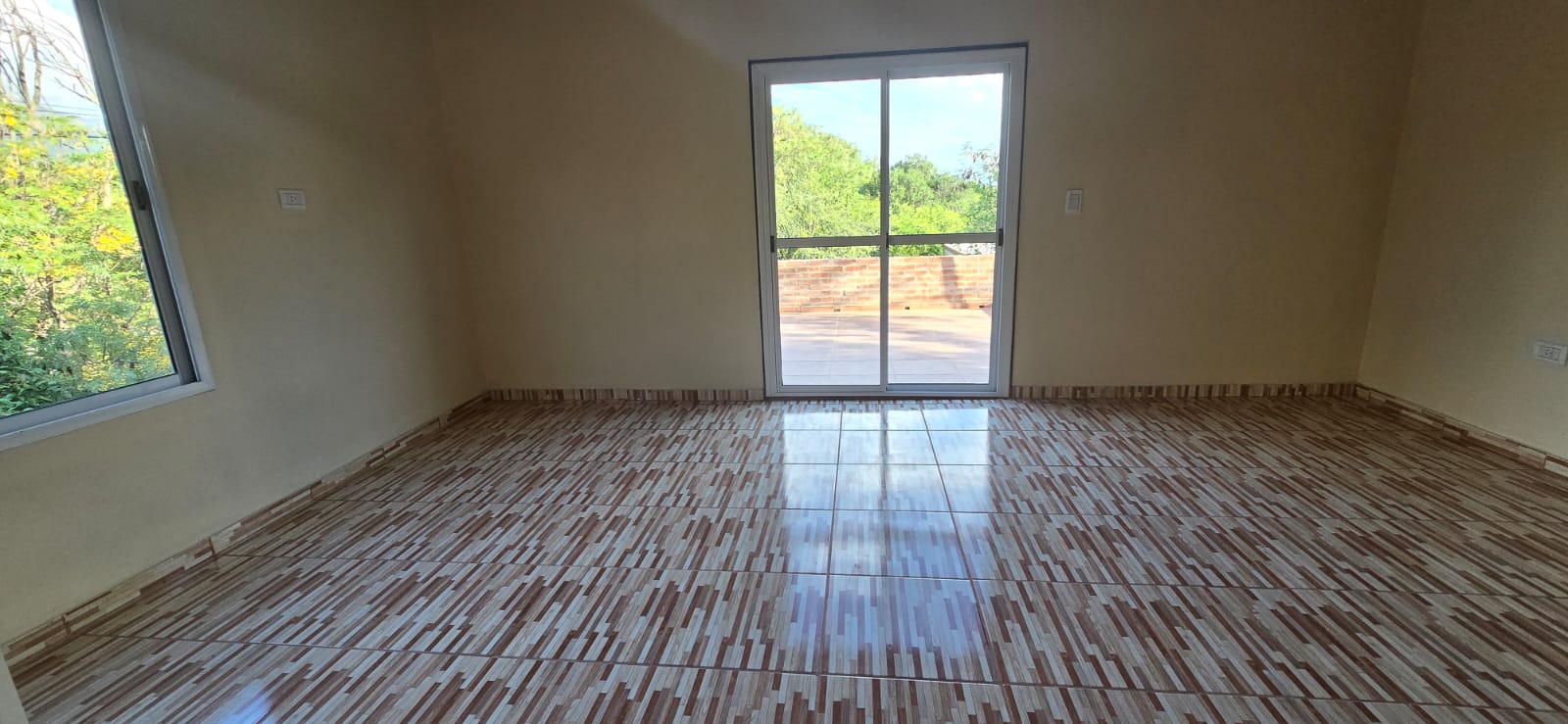 CASA EN LA ENTRADA DE LOS MOLLES