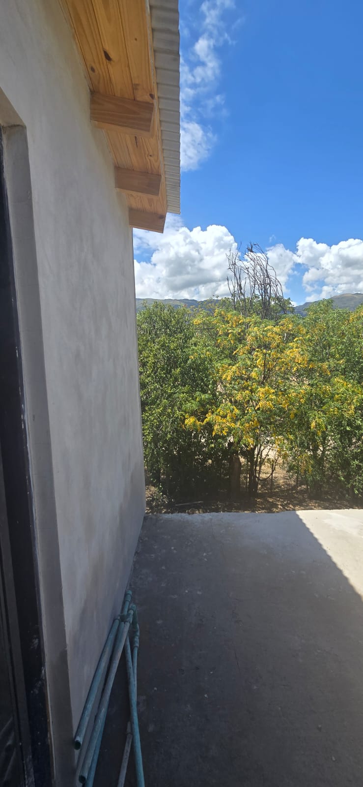 CASA EN LA ENTRADA DE LOS MOLLES