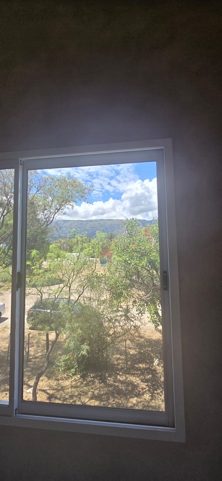 CASA EN LA ENTRADA DE LOS MOLLES