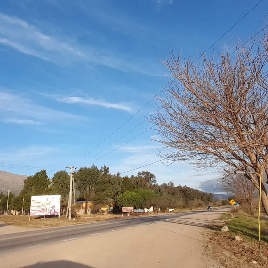 CASA CON UBICACIÓN ESTRATÉGICA EN LOS MOLLES