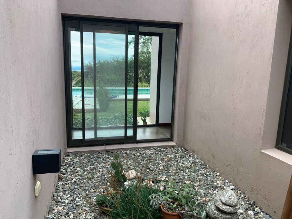 RESIDENCIA DE CATEGORÍA EN BARRIO LAS MORERAS I | MERLO