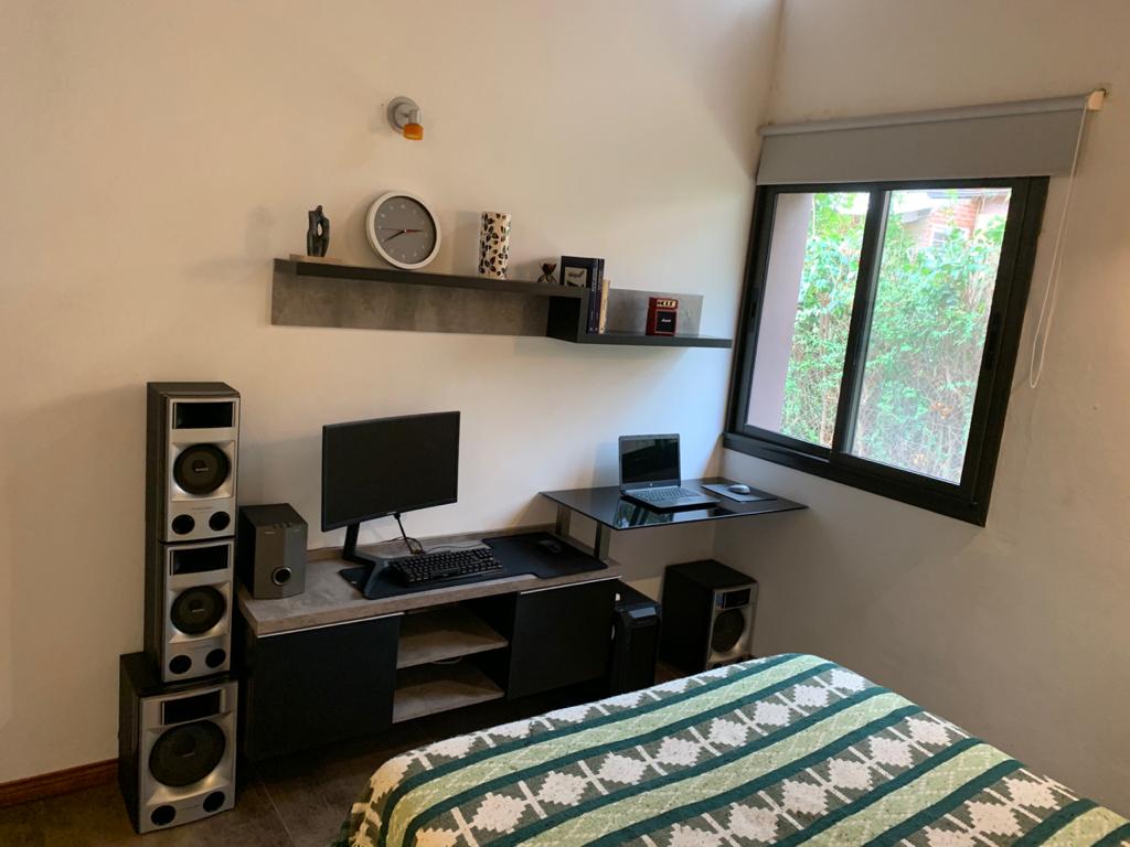 RESIDENCIA DE CATEGORÍA EN BARRIO LAS MORERAS I | MERLO