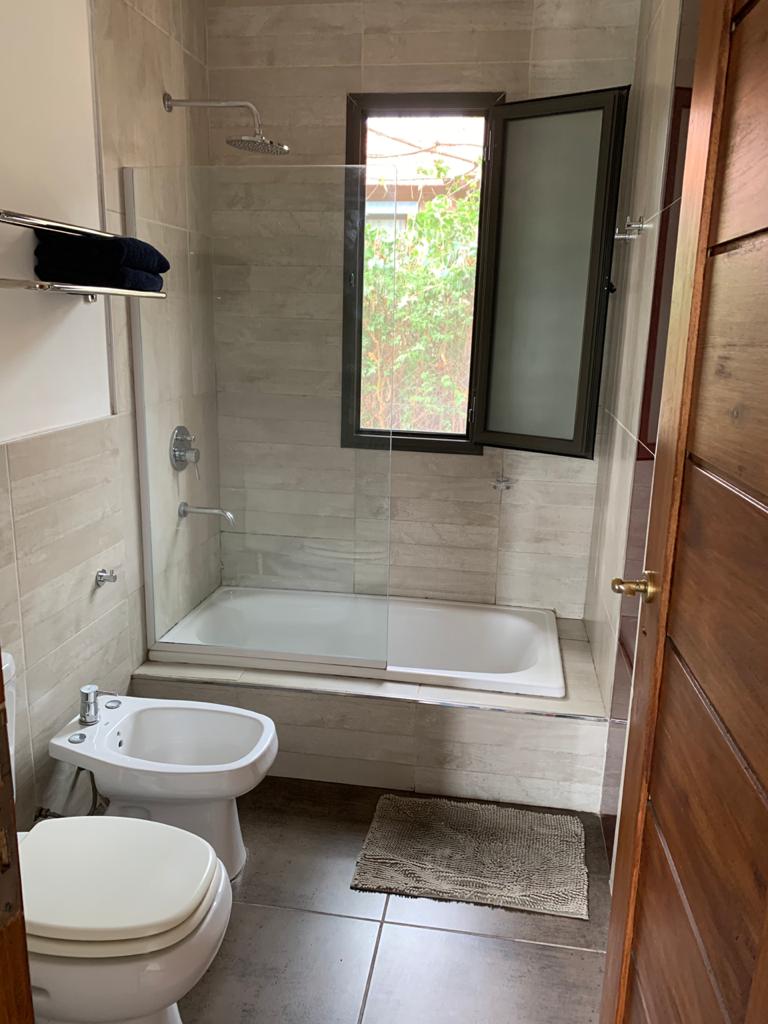 RESIDENCIA DE CATEGORÍA EN BARRIO LAS MORERAS I | MERLO