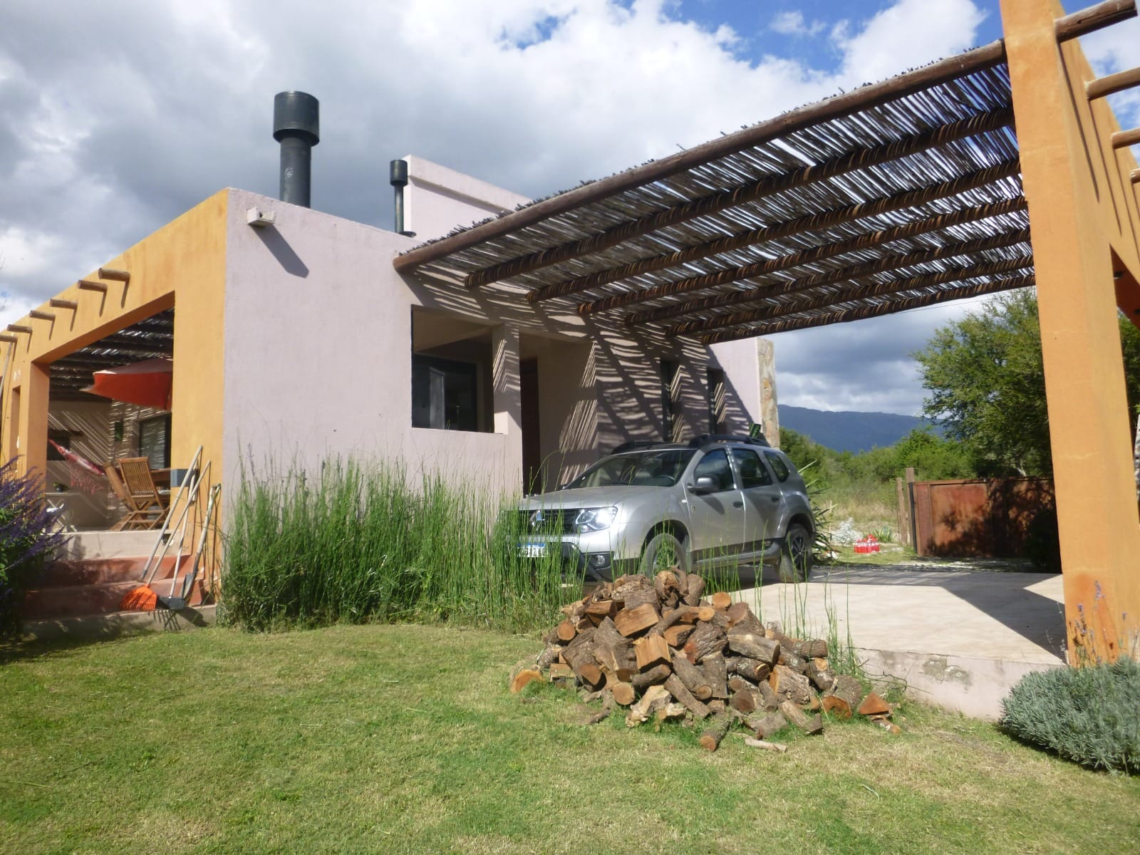 RESIDENCIA DE CATEGORÍA EN BARRIO LAS MORERAS I | MERLO