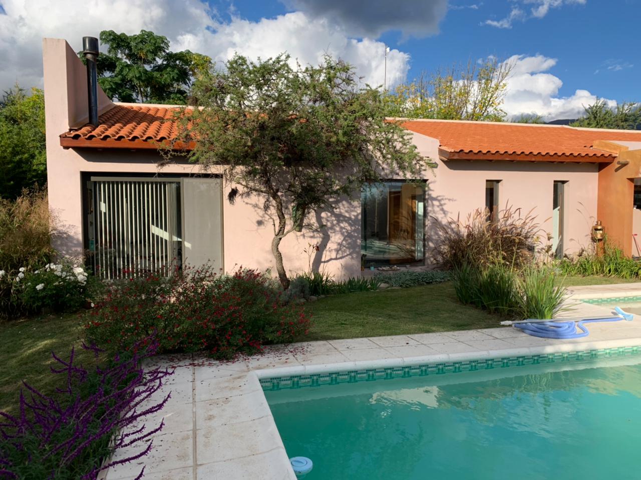 RESIDENCIA DE CATEGORÍA EN BARRIO LAS MORERAS I | MERLO