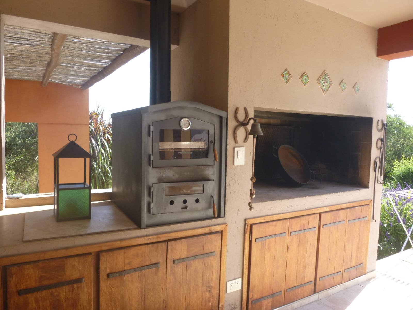 RESIDENCIA DE CATEGORÍA EN BARRIO LAS MORERAS I | MERLO