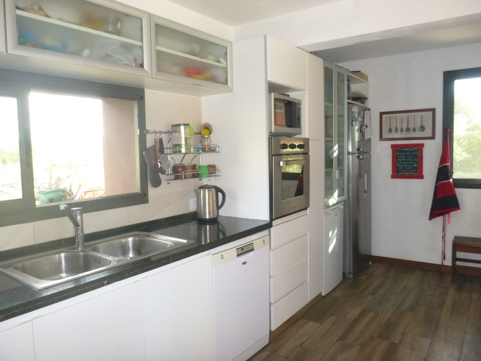 RESIDENCIA DE CATEGORÍA EN BARRIO LAS MORERAS I | MERLO