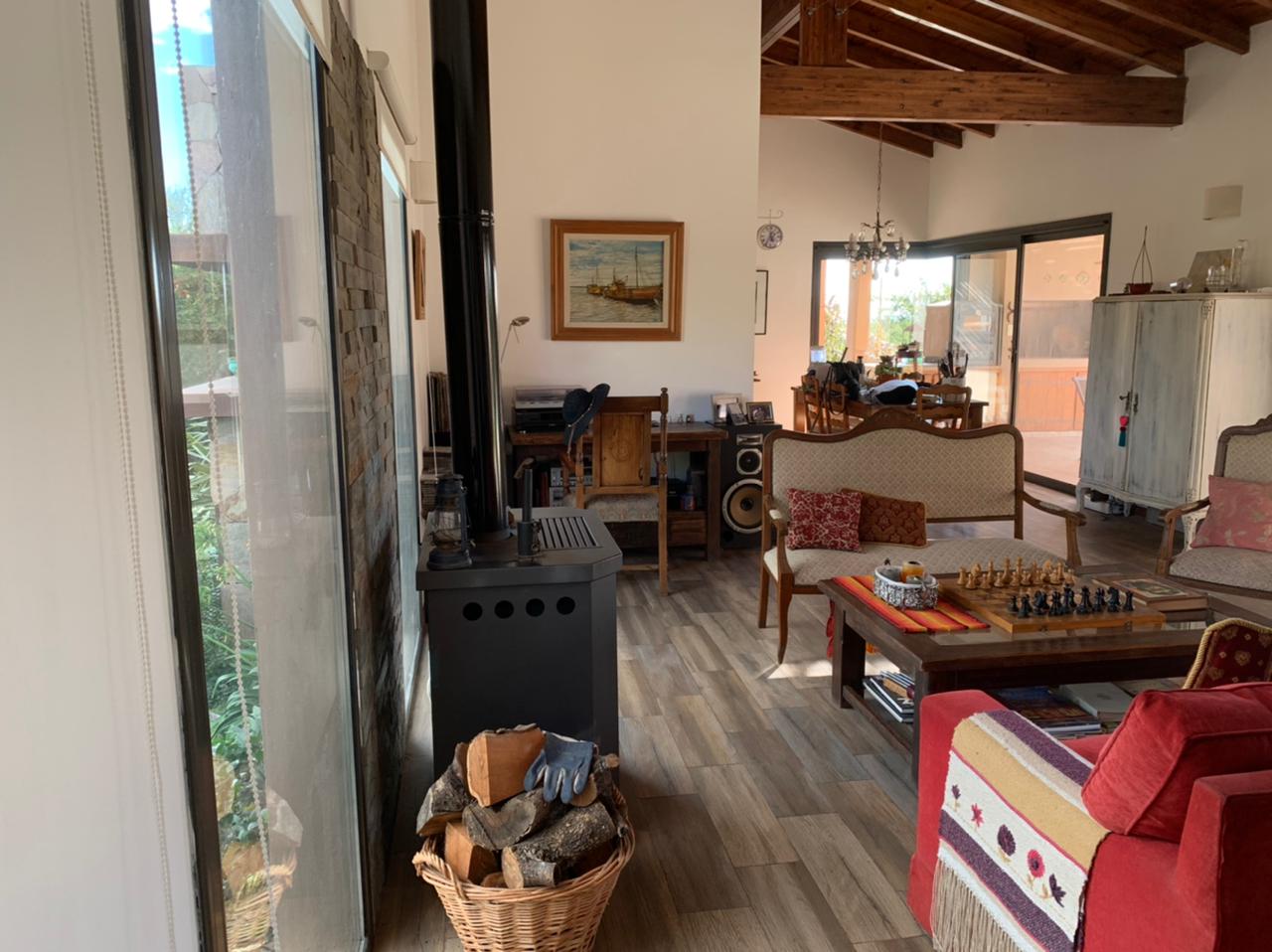 RESIDENCIA DE CATEGORÍA EN BARRIO LAS MORERAS I | MERLO