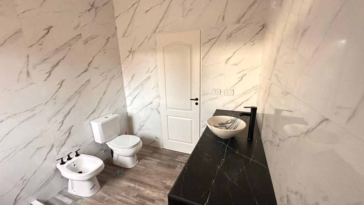 CASA MINIMALISTA EN PAPAGAYOS | ALTOS DEL PALMAR