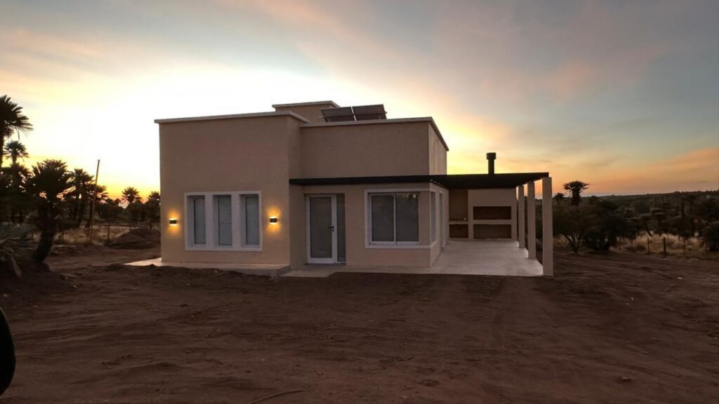 CASA MINIMALISTA EN PAPAGAYOS | ALTOS DEL PALMAR