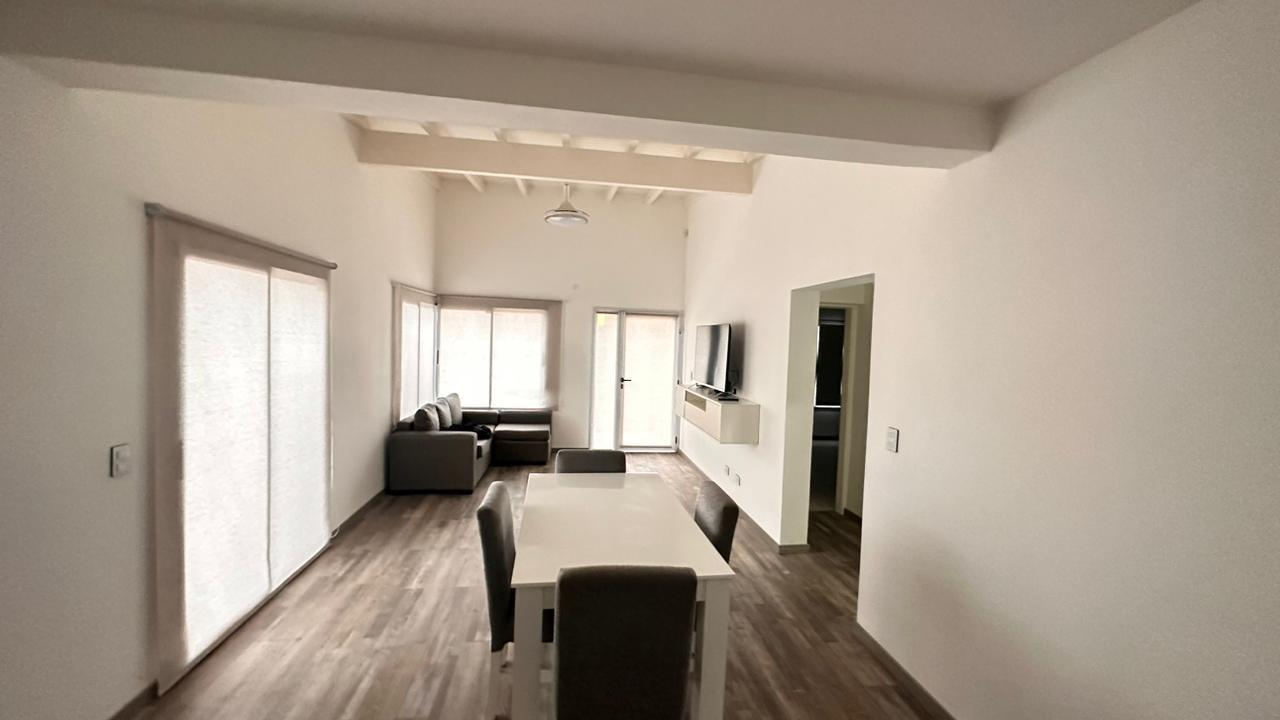 CASA MINIMALISTA EN PAPAGAYOS | ALTOS DEL PALMAR