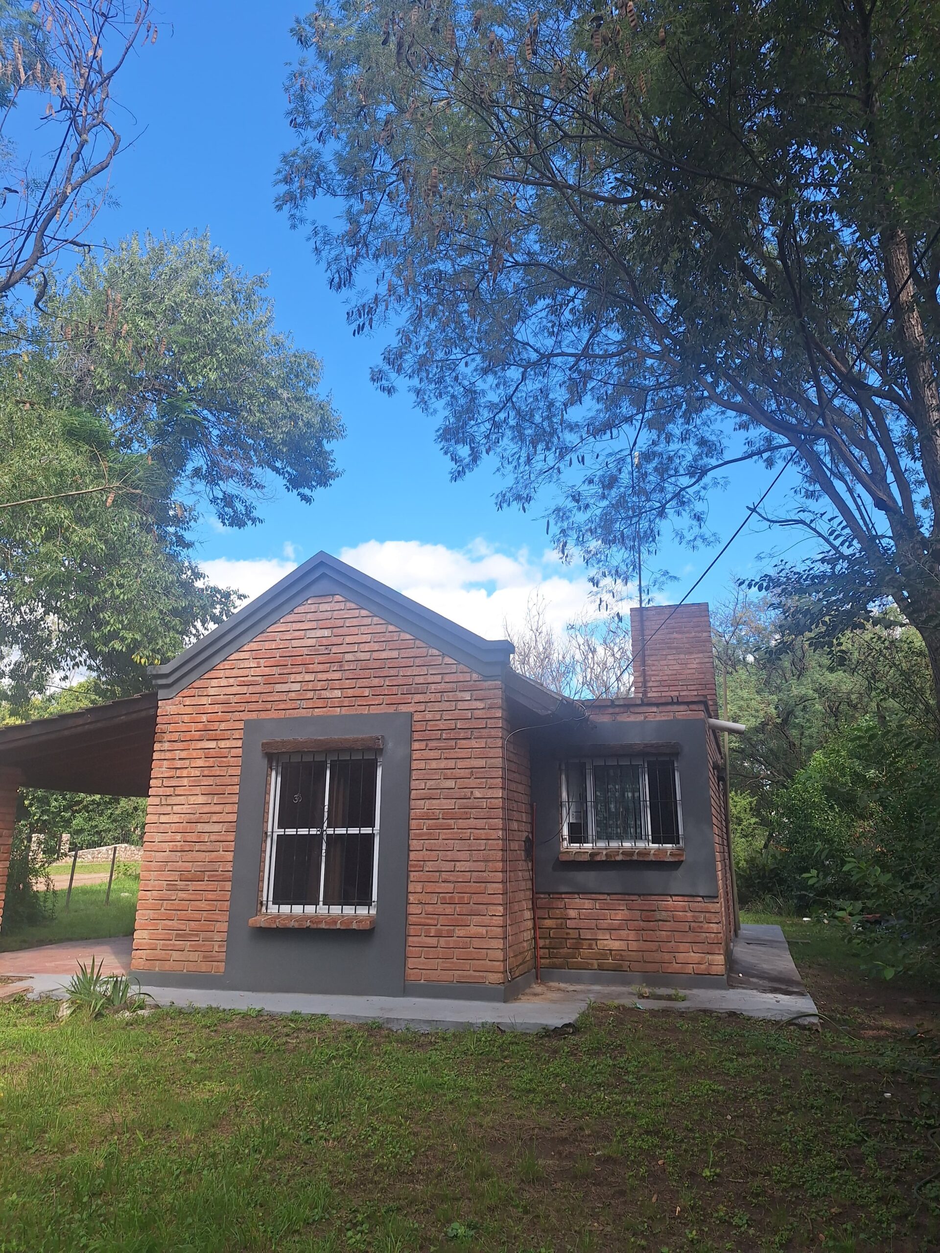 Casa en venta en Piedra Blanca arriba.