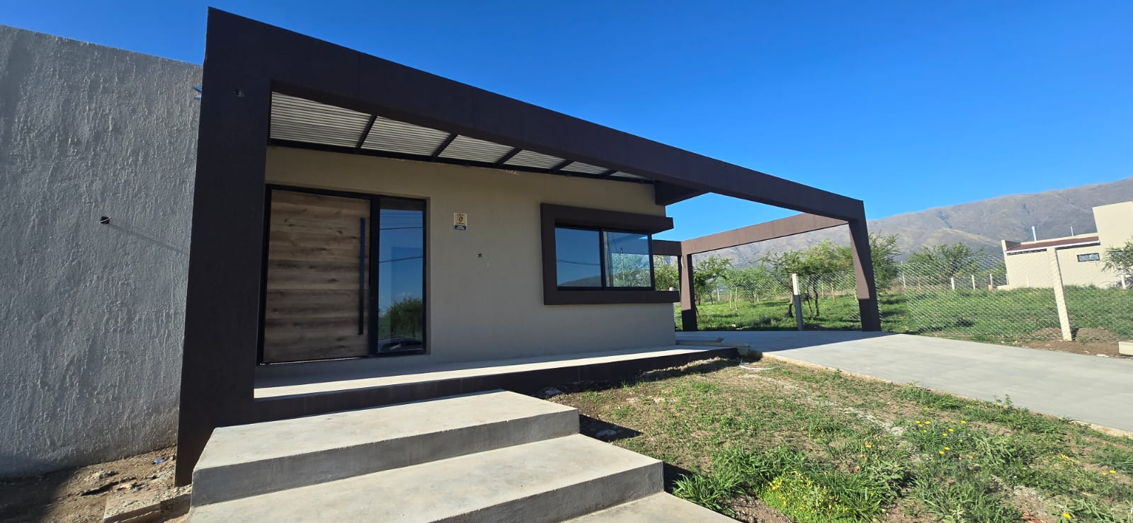 CASA MINIMALISTA EN LA ARBOLADA | MERLO | LOTE 14