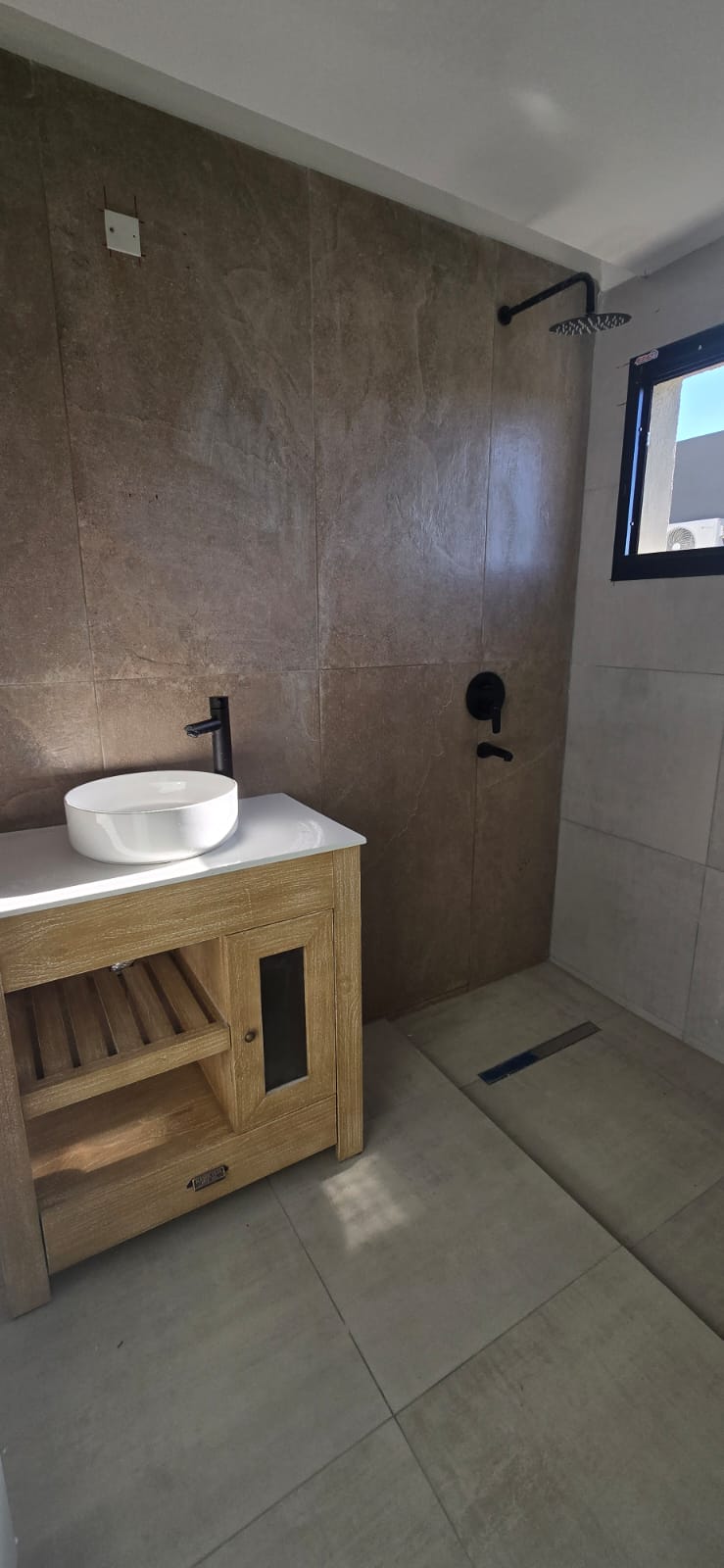 CASA MINIMALISTA EN LA ARBOLADA | MERLO | LOTE 14