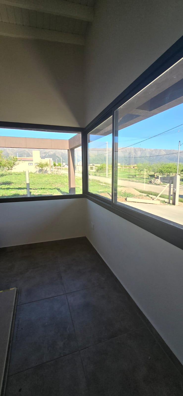 CASA MINIMALISTA EN LA ARBOLADA | MERLO | LOTE 14