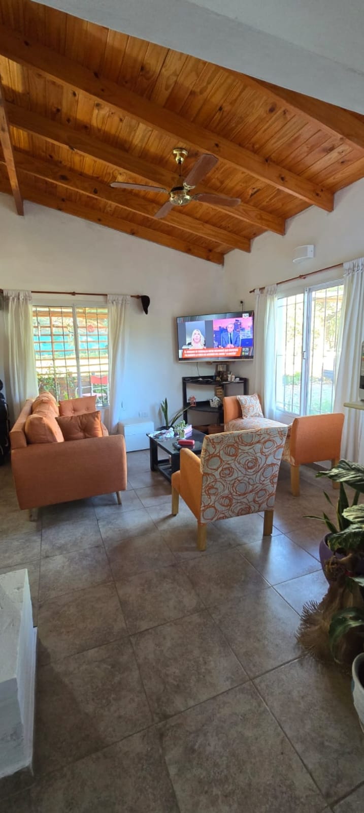 CASA 3 AMBIENTES + CABAÑA EN CORTADERAS