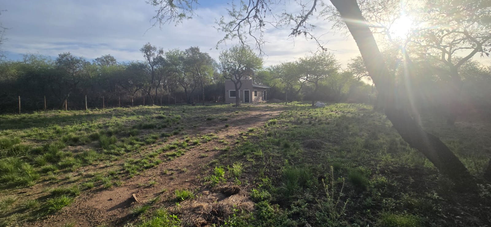 HERMOSA CASA A ESTRENAR EN CERRO DE ORO | MERLO