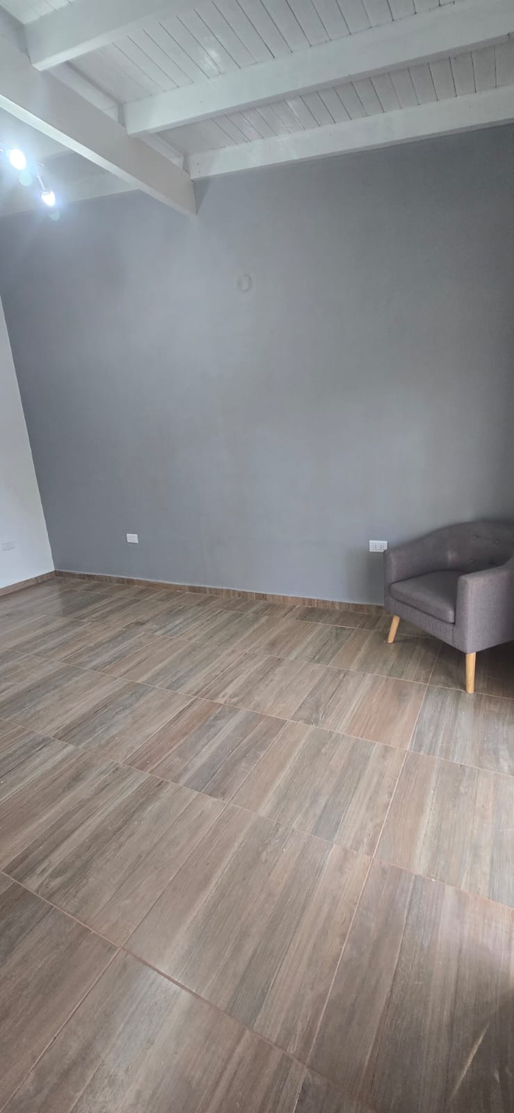 HERMOSA CASA A ESTRENAR EN CERRO DE ORO | MERLO