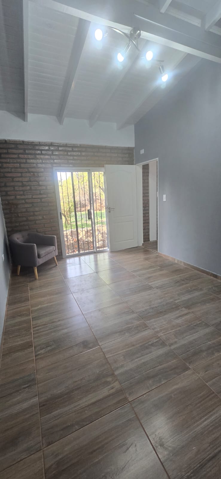 HERMOSA CASA A ESTRENAR EN CERRO DE ORO | MERLO