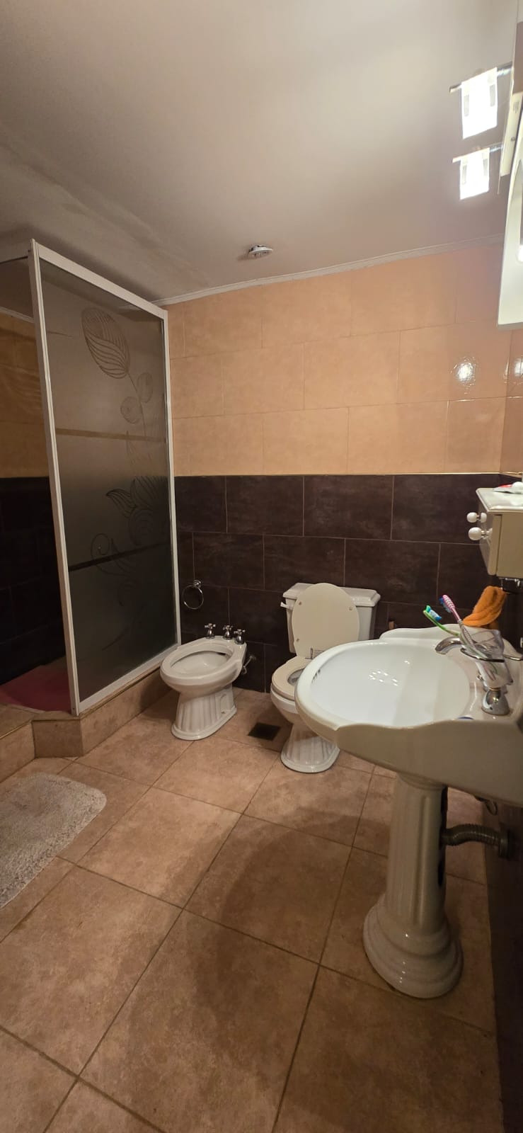 HERMOSO CHALET DE CATEGORIA EN MERLO