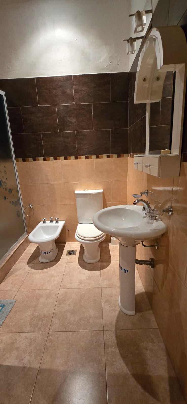 HERMOSO CHALET DE CATEGORIA EN MERLO