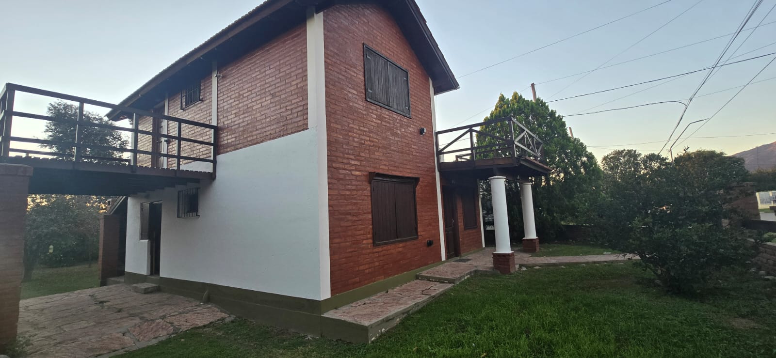 HERMOSO CHALET TRES DORMITORIOS | MERLO