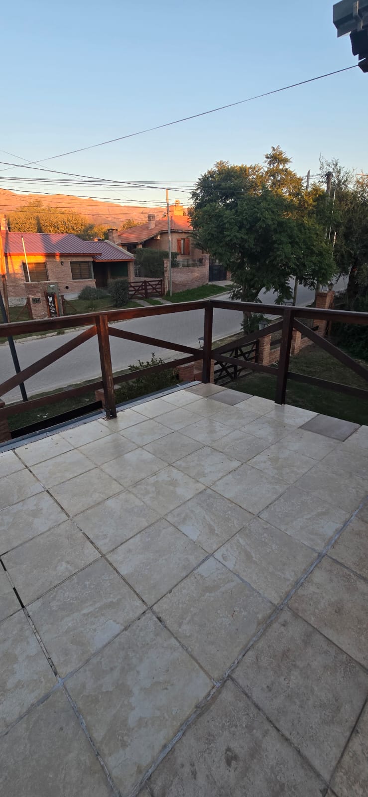 HERMOSO CHALET TRES DORMITORIOS | MERLO