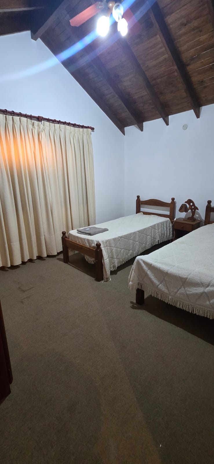 HERMOSO CHALET TRES DORMITORIOS | MERLO