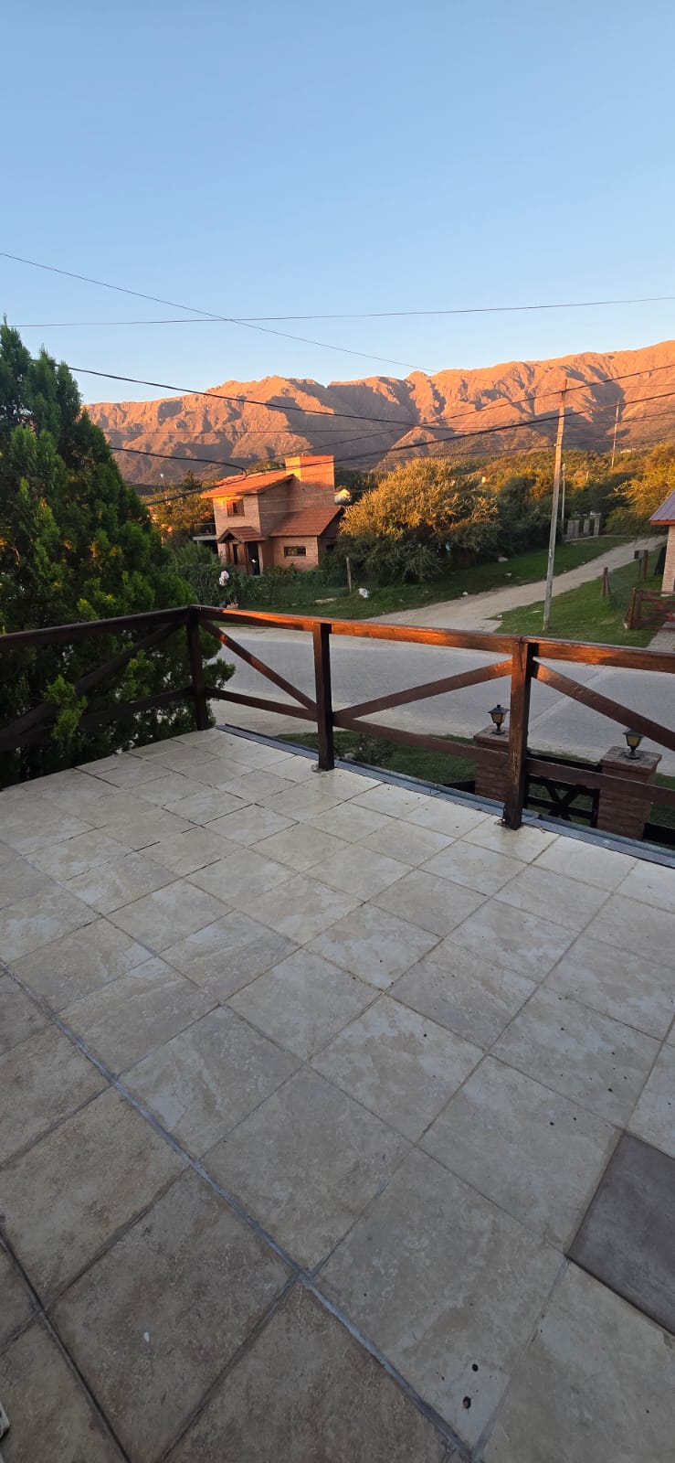 HERMOSO CHALET TRES DORMITORIOS | MERLO