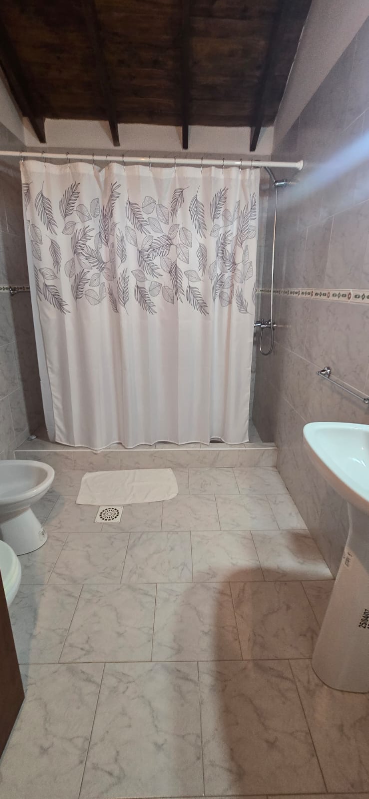 HERMOSO CHALET TRES DORMITORIOS | MERLO